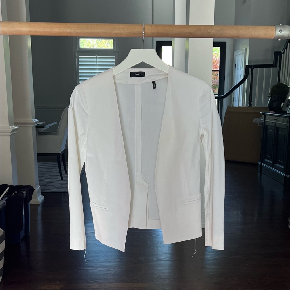Theory White Cropped Linen jacket- size 2